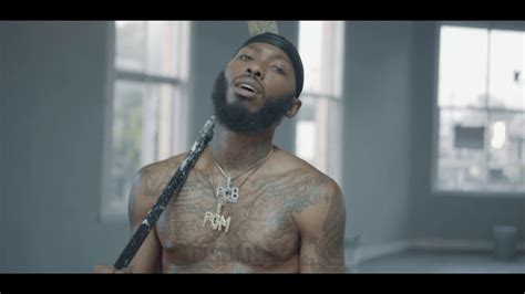 Unveiling the Soulful Voice: Marcellus the Singer Takes中心 Stage