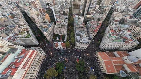 marcha universitaria 23 abril