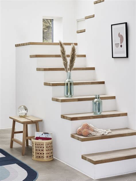 Habillage d'escalier béton avec marches en bois et contremarches