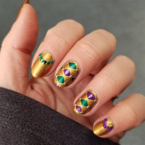 43 Fantastic Mardi Gras Nail Art Designs Carnival nails, Mardi gras nails, Mardi gras nails design