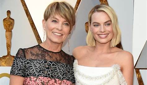 Unveiling Margot Robbie's Parents: A World Of Support And Influence