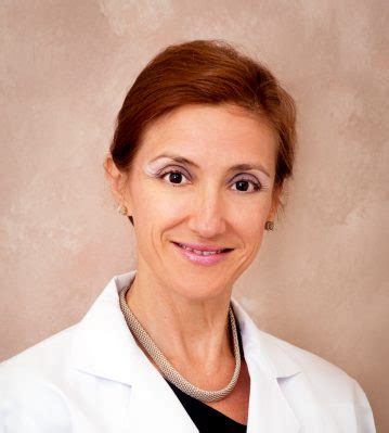 maria julia del rio-giles md