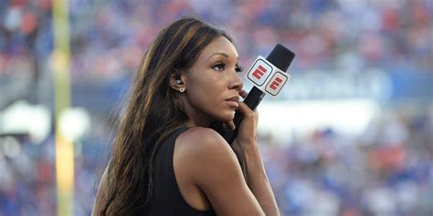 Maria Taylor interviewing a player