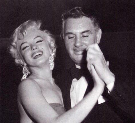 Articles Marilyn Et Chaplin Junior Updated