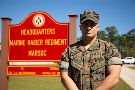 Inside the Life of a Marine Gunner