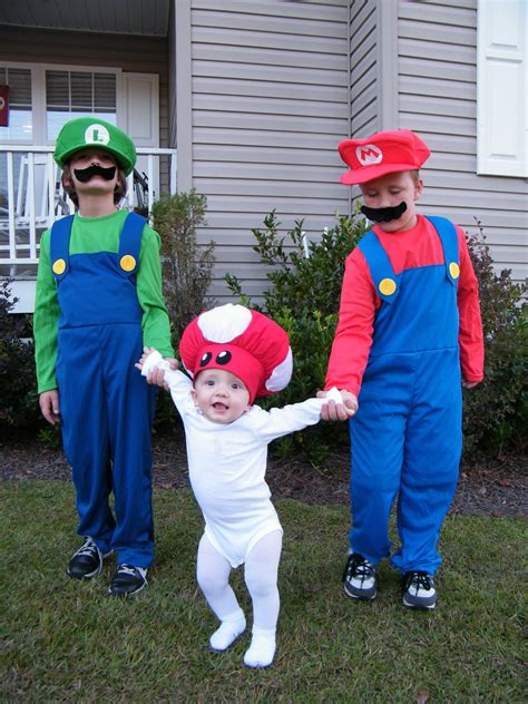 How to Make a Mario Bros Halloween Costume Mario costume diy, Boy