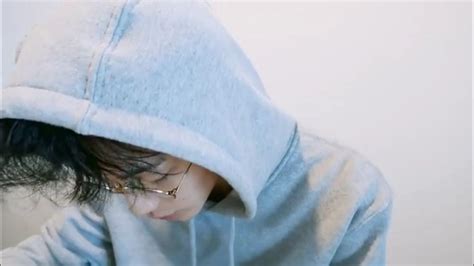 Mark Lee Lockscreen Laptop