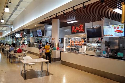 marketplace mall food court
