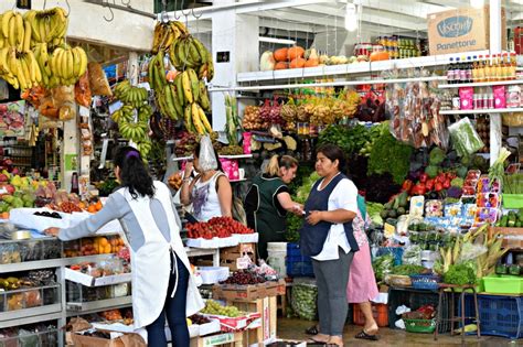 markets in lima peru