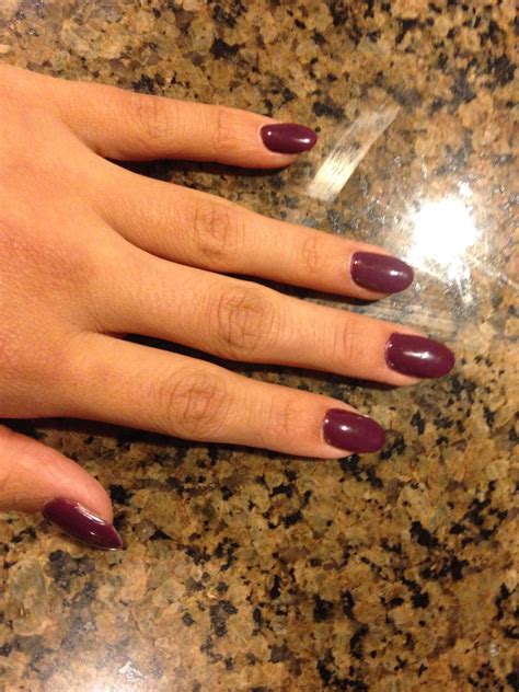 Maroon Round Acrylic Nails
