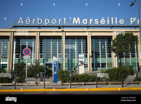 marseille airport parking