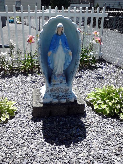 mary on the half shell