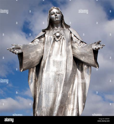 Mary Statue Delaware