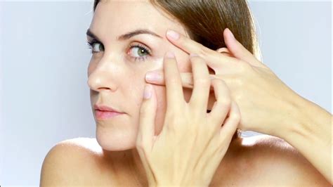 masaje facial para rejuvenecer la cara
