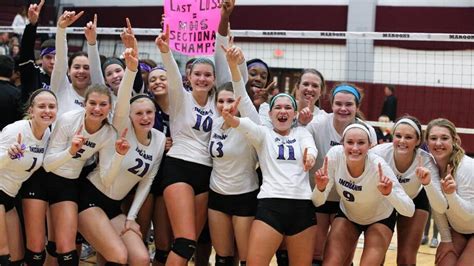 Mascoutah, IL, volleyball player sues coach, school district