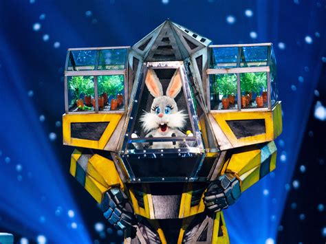 masked singer robo bunny