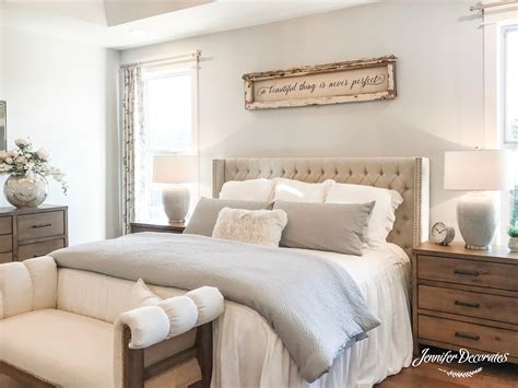 Simple Master Bedroom Decorating Ideas for Spring Maison