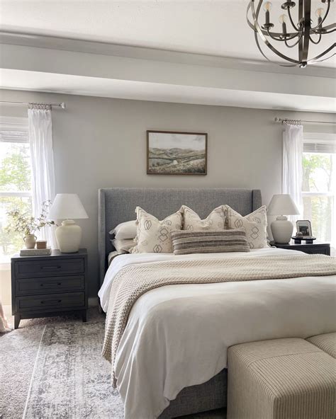16 Cozy Small Master Bedroom Decorating Ideas Decoradeas