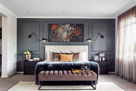 Master Bedroom Wall Behind Bed