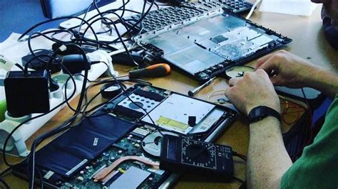 Matériel Un Informaticien . . . dans mon Salon