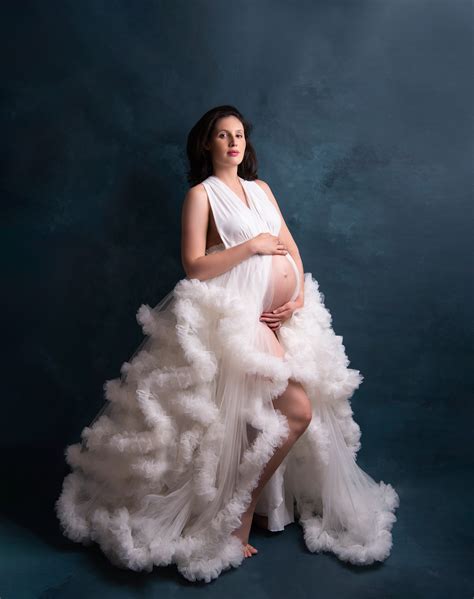 Maternity Dress For Photoshoot Rental: Capturing The Perfect Moment