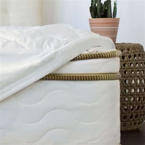 Mattress Pad Saatva