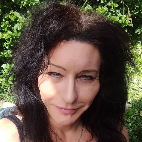 Exploring the Timeless Art of Mature Ts Celine: A有一次 Glimpse into Elegance