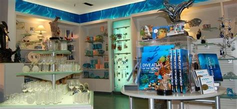 maui aquarium gift shop