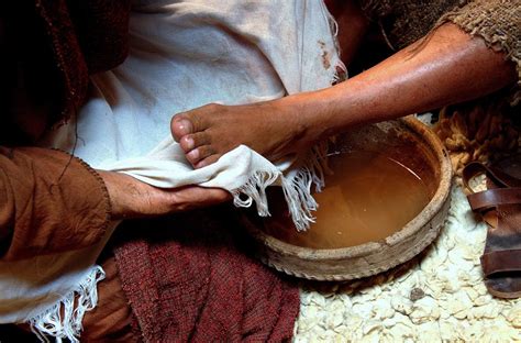 maundy thursday foot washing liturgy