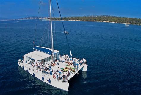 maxi catamaran deck
