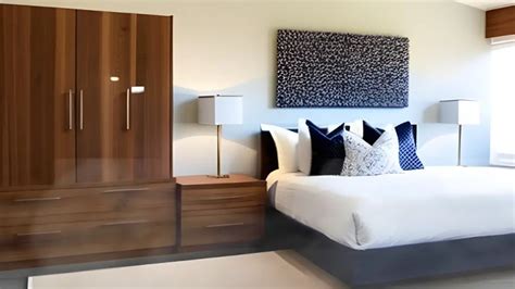 Maximize Vertical Space in Bedroom Apartment