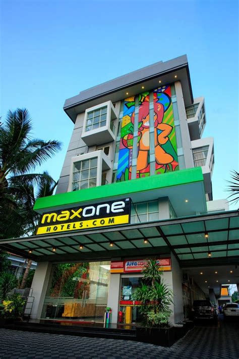 MaxOne Hotel Cakung