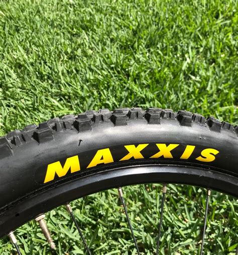 maxxis ardent 29x2.4 weight
