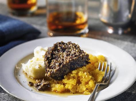may your haggis be cooked to perfection and your neeps and tatties be never-ending