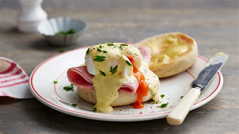 Mayonnaise Eggs Benedict