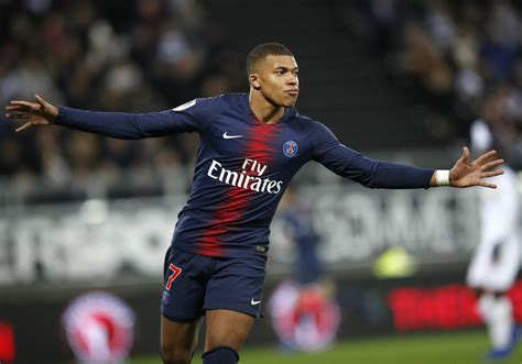 mbappe age 2023 contract