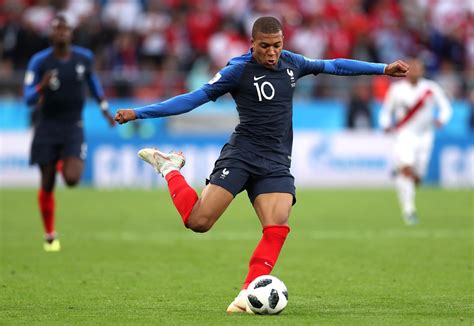 mbappe plays for which club