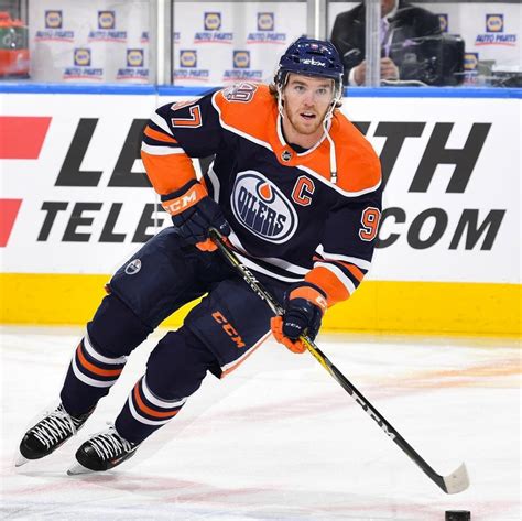 mcdavid hockey player