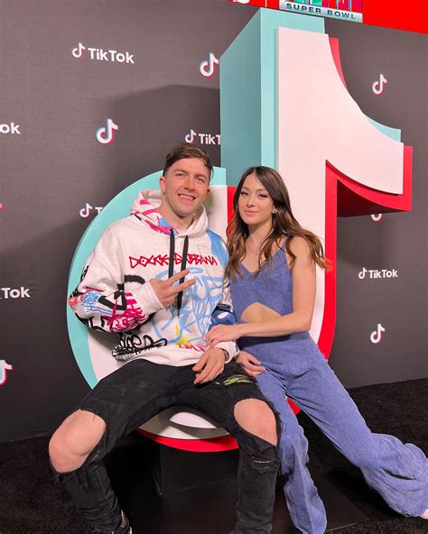 mclaughlin nude lee t