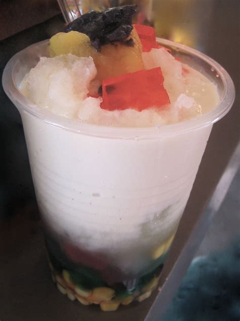 meaning in filipino of halo-halo