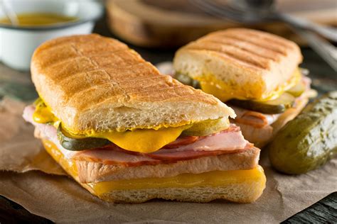 medianoche sandwich vs cuban sandwich