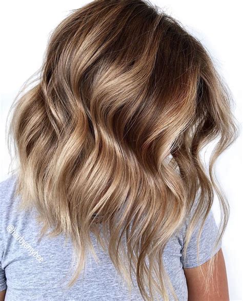 Medium Wavy Hair: Tips, Tricks, And Styles For 2023