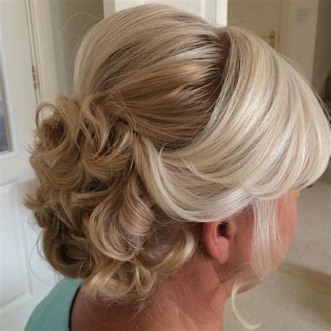 Stunning Medium Length Hairstyles For Mother Of The Bride Over 50 For Short Hair