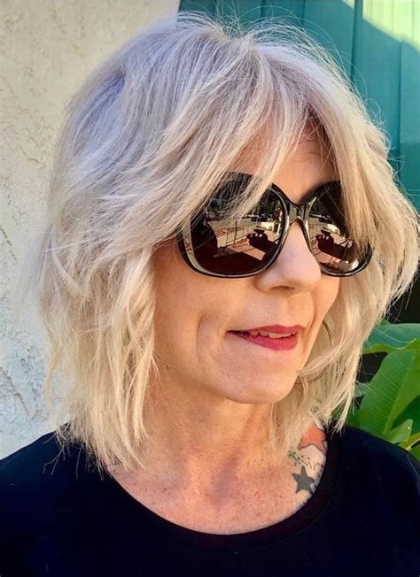 Unique Medium Length Shaggy Hairstyles For Fine Hair Over 50 With Simple Style