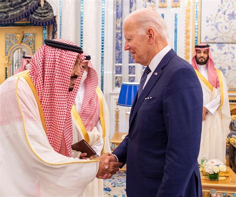 meets with saudi prince