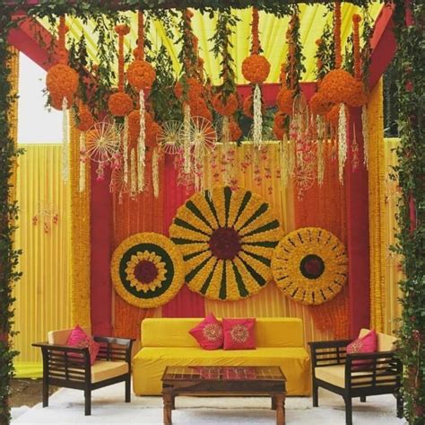 30+ Mendhi Decor At Home Backdrops 2020 Mehendi decor ideas, Ganpati