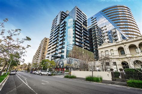 melbourne st kilda road