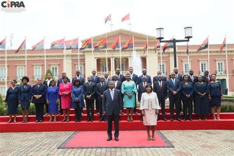 membros do governo de angola