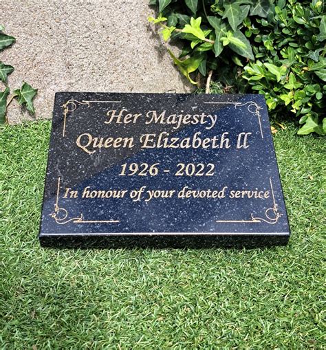 memorial for queen elizabeth