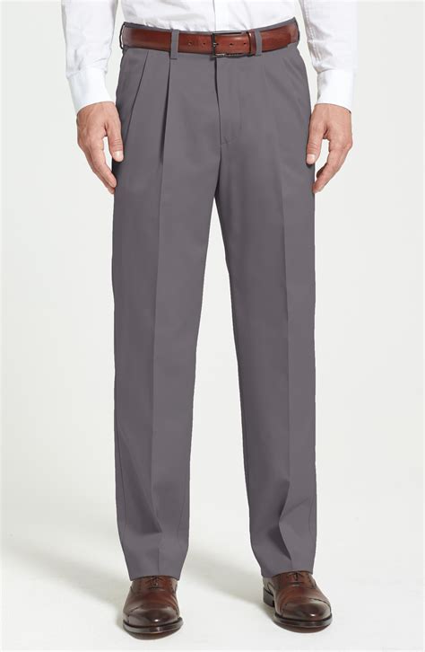 Men's Lee Total Freedom RelaxedFit Comfort Stretch Pleated Pants